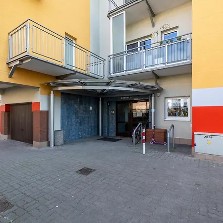 Sun Seasons 24 Cosy With Parking By Renters