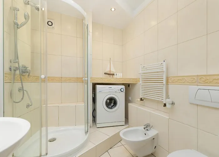 Sun Seasons 24 Cosy With Parking By Renters *