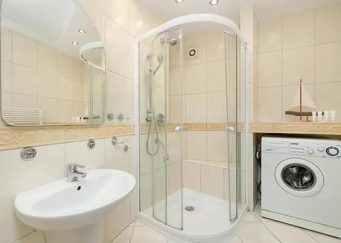 Sun Seasons 24 Cosy With Parking By Renters Apartamento